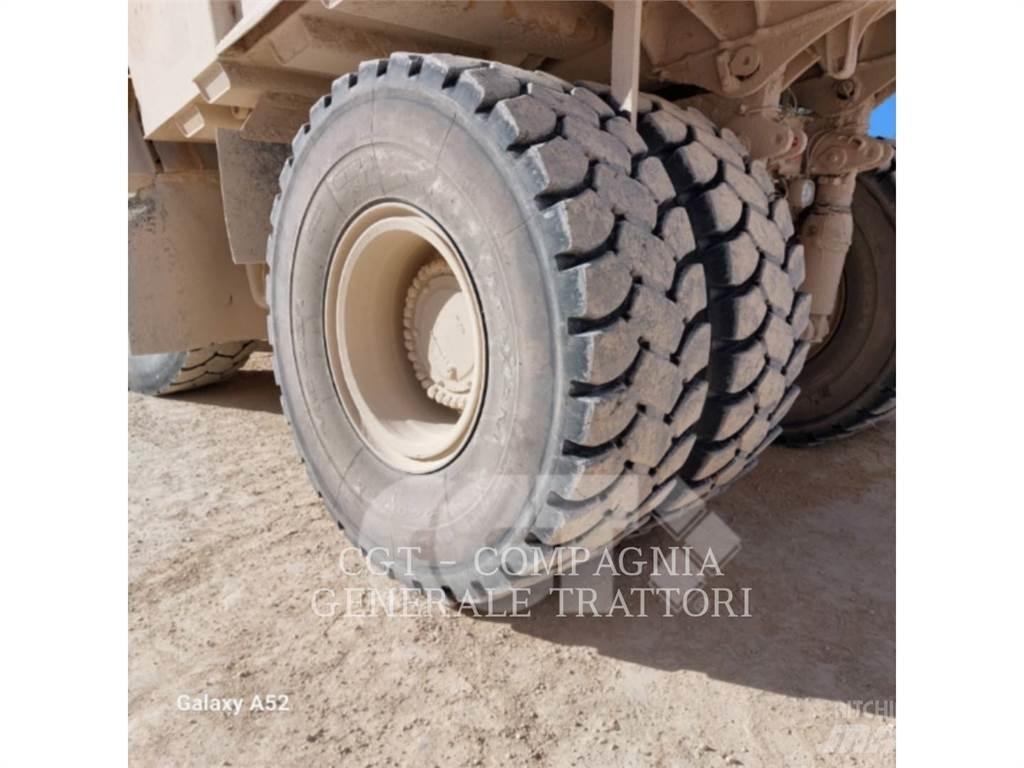 CAT 775F Tombereau articulé
