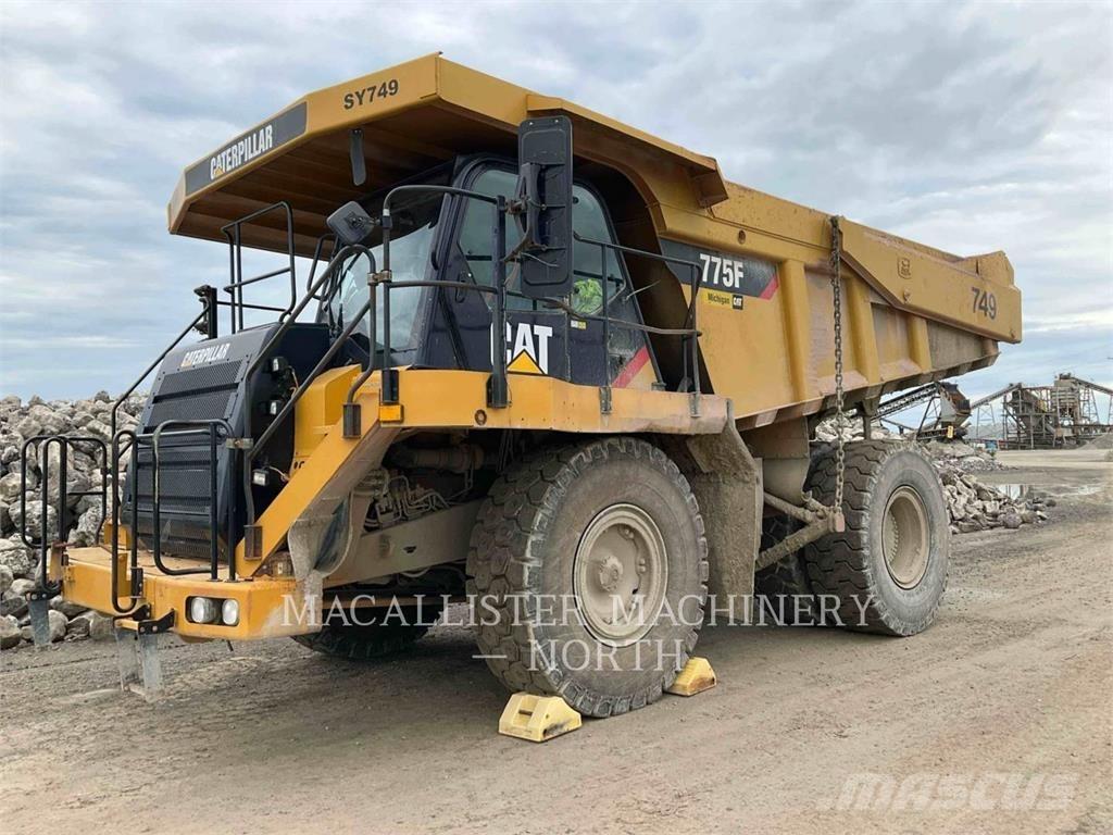 CAT 775F Tombereau articulé