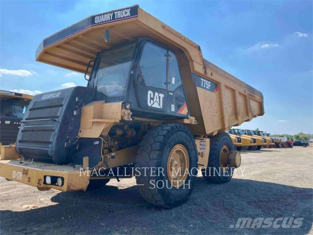 CAT 775F Tombereau articulé