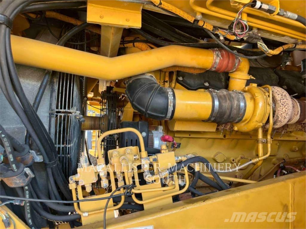CAT 775F Tombereau articulé