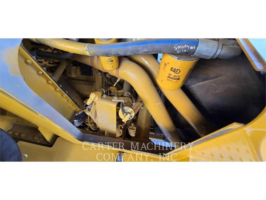 CAT 775F RBLD Tombereau articulé