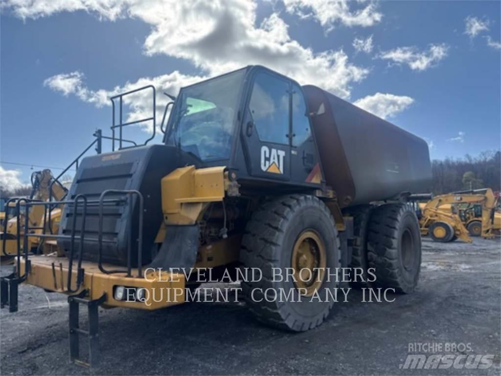 CAT 775F WW Camion citerne à eau