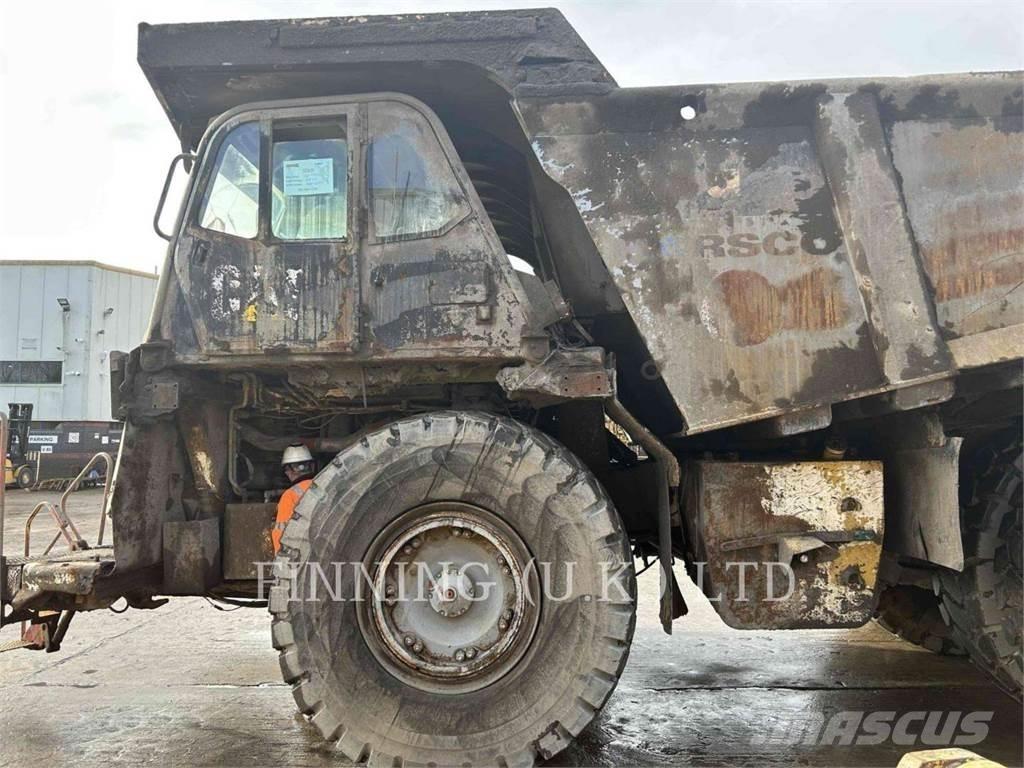 CAT 775G Tombereau articulé