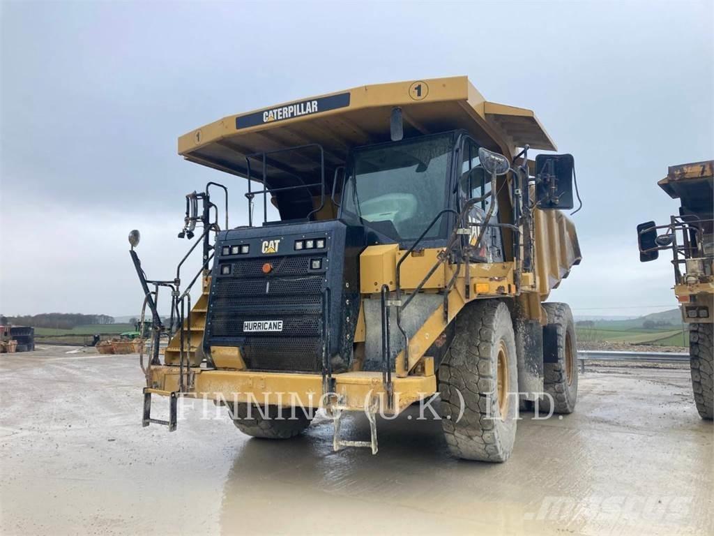 CAT 775G Tombereau articulé