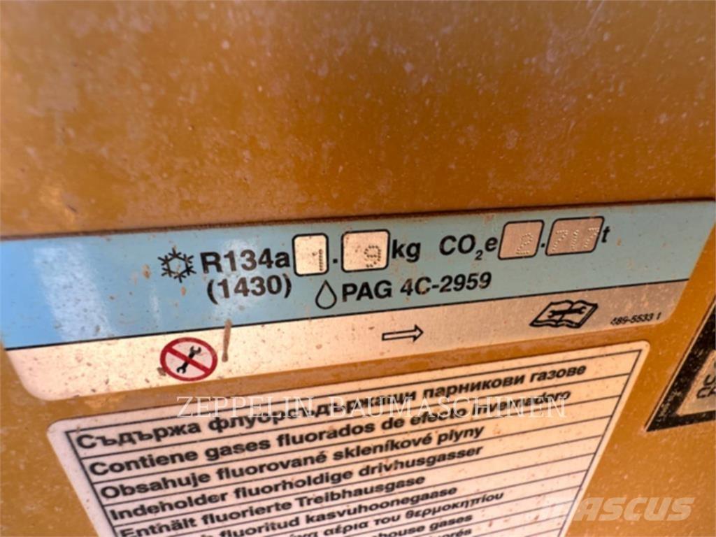 CAT 775G Tombereau articulé