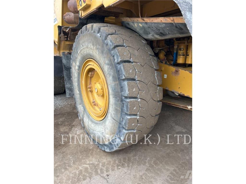 CAT 775G Tombereau articulé