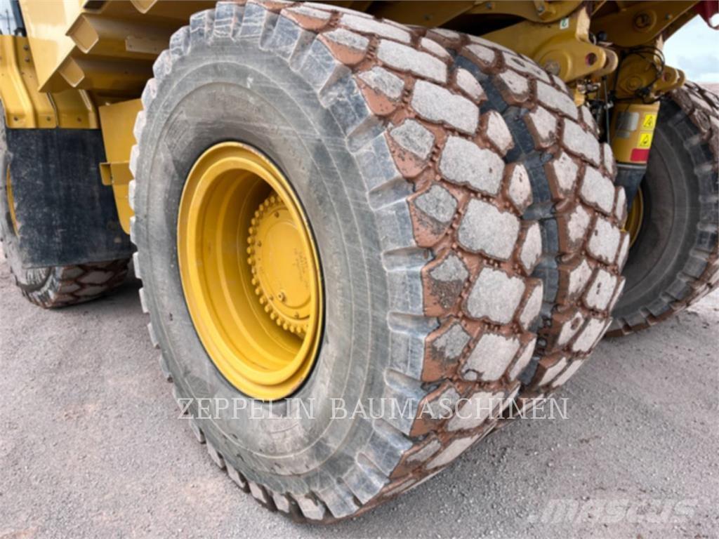CAT 775G Tombereau articulé
