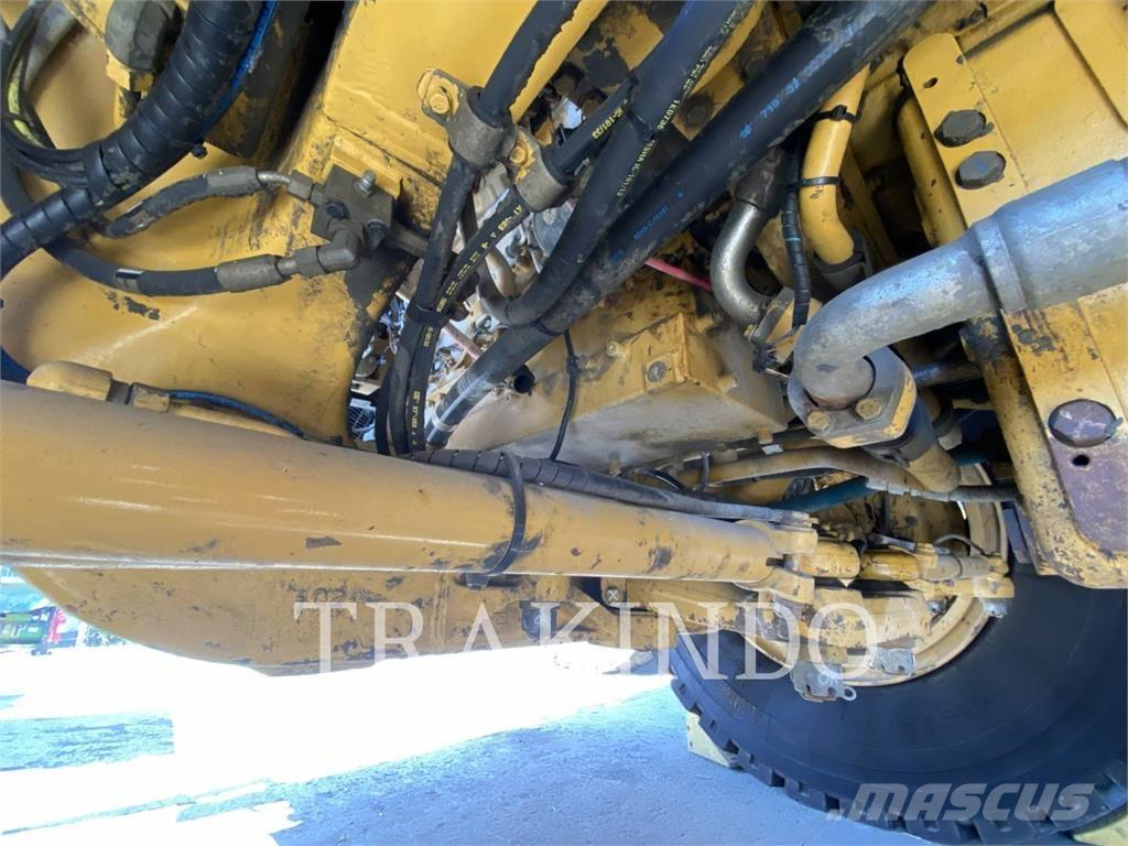 CAT 777E Tombereau articulé