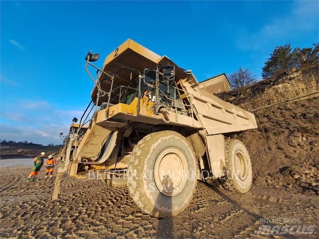 CAT 777G Tombereau articulé