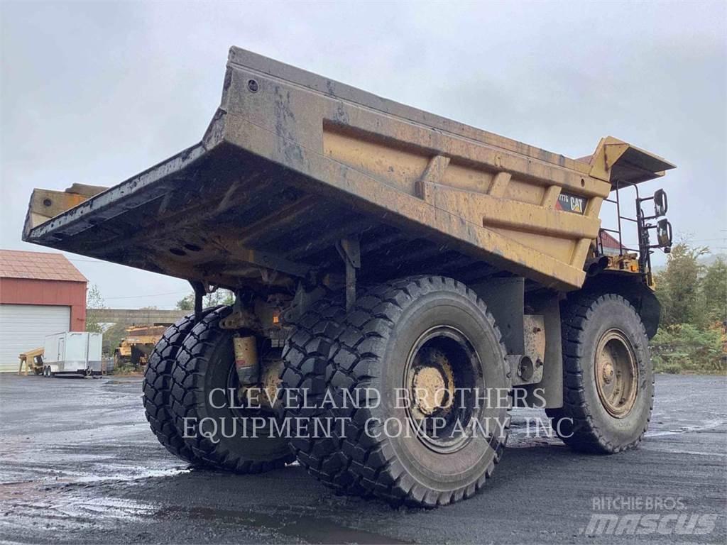 CAT 777G Tombereau articulé