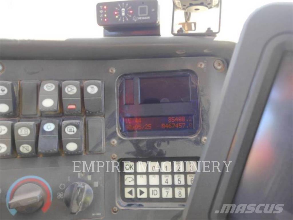 CAT 789D Tombereau articulé