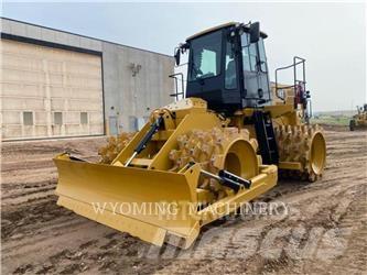 CAT 815 Compacteur de sol