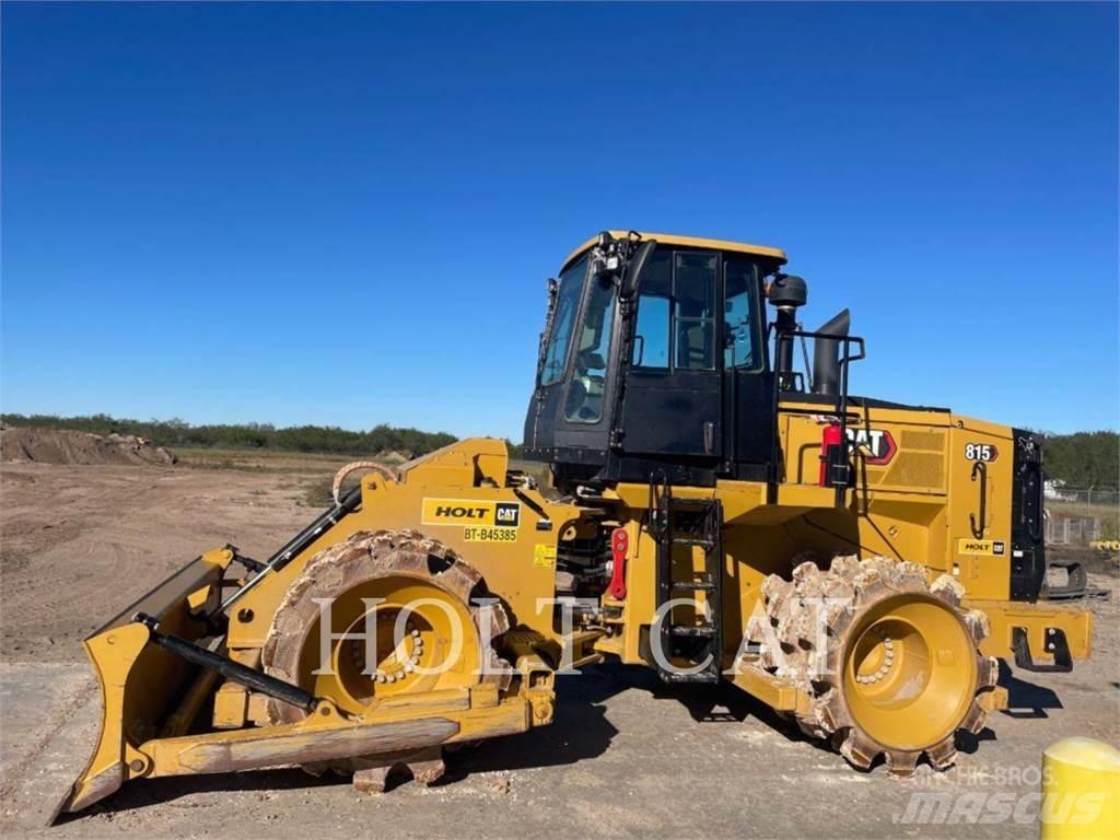 CAT 815 Compacteur de sol