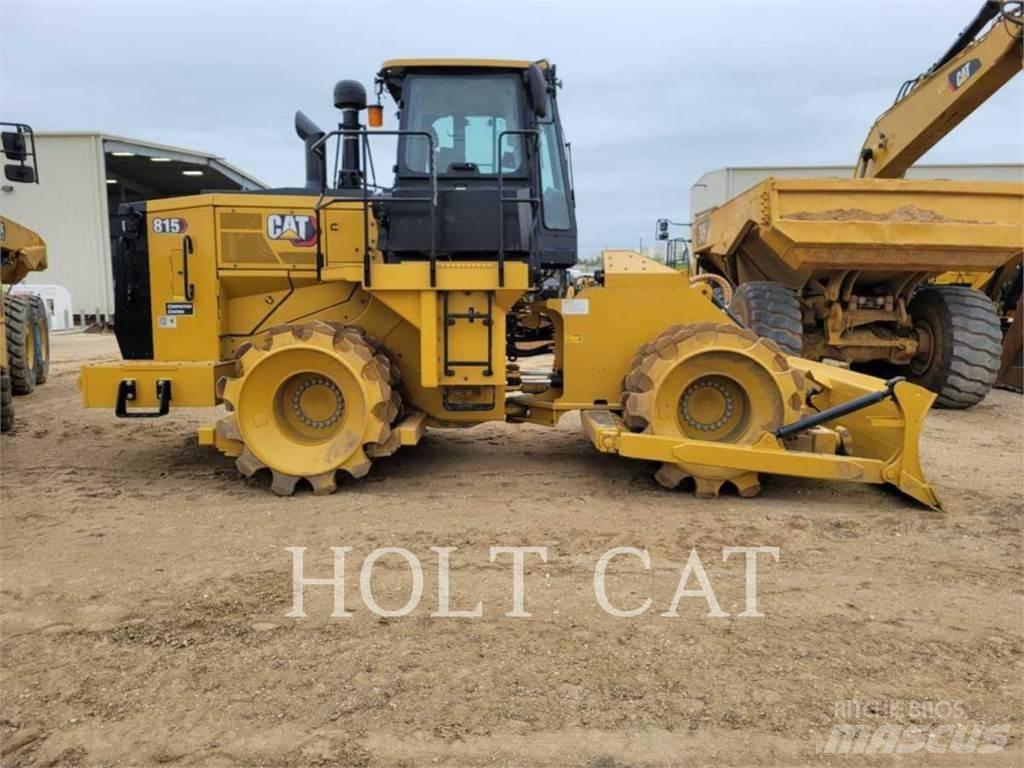 CAT 815 Compacteur de sol