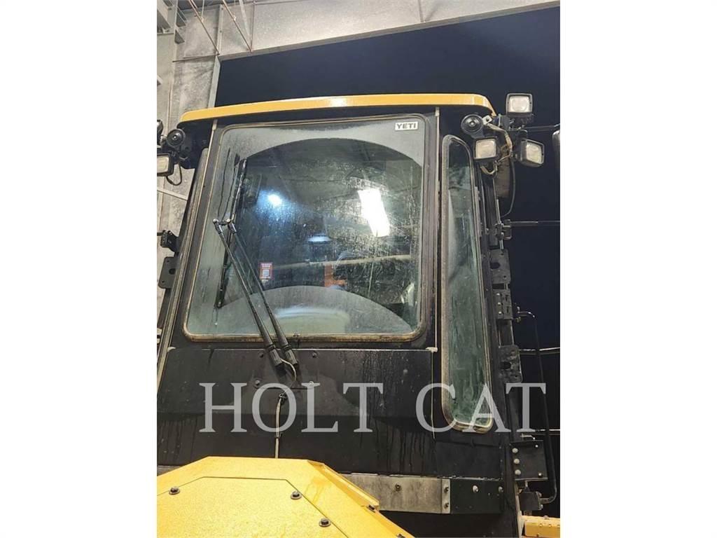 CAT 815 Compacteur de sol
