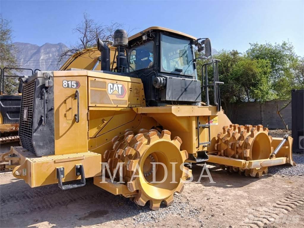 CAT 815 Compacteur de sol