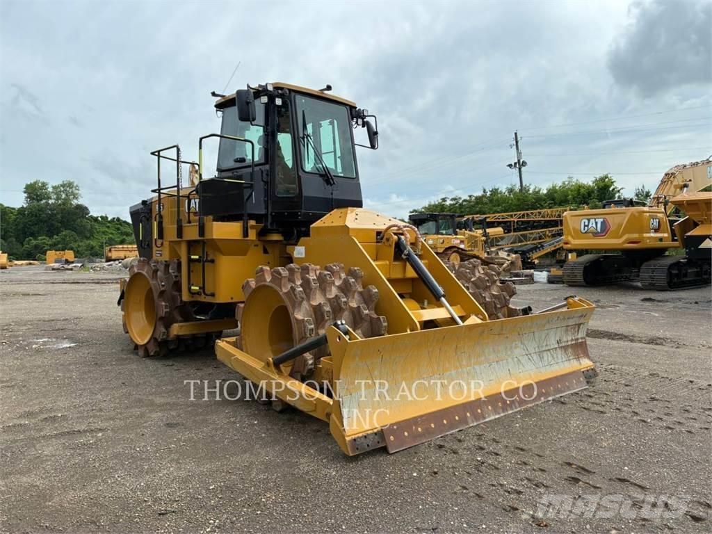 CAT 815 Compacteur de sol