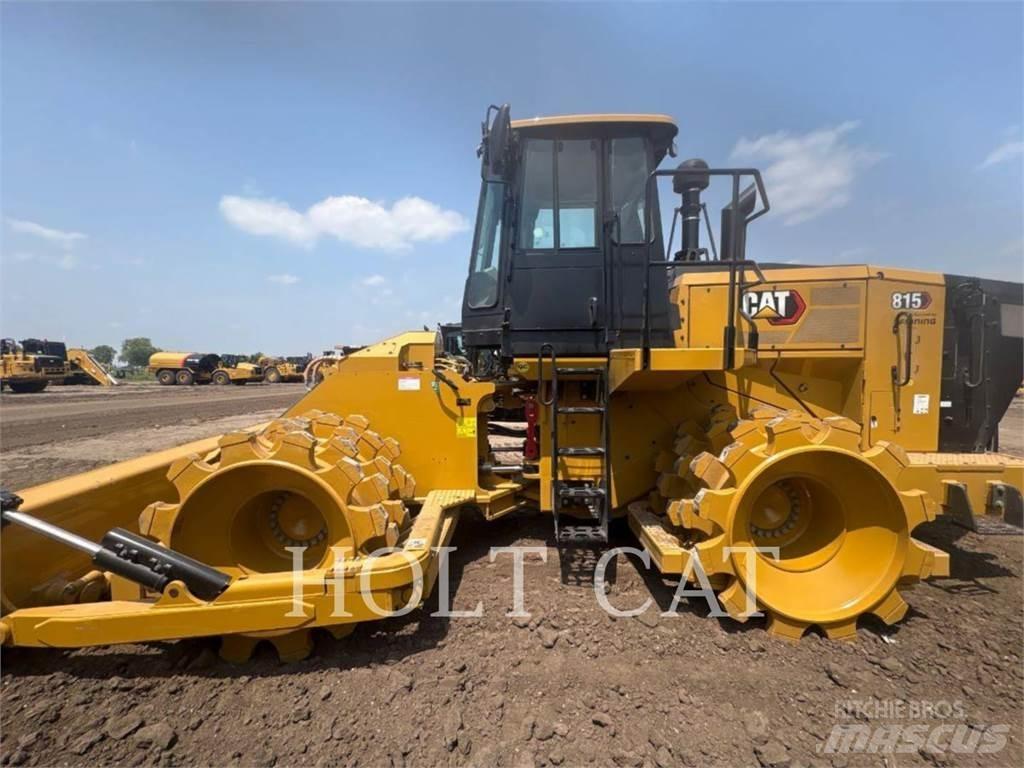 CAT 815 Compacteur de sol
