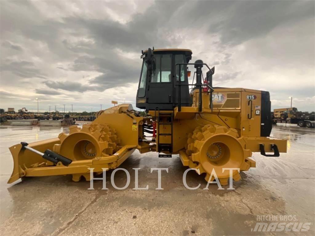 CAT 815 Compacteur de sol