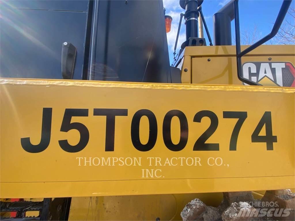 CAT 815 Compacteur de sol