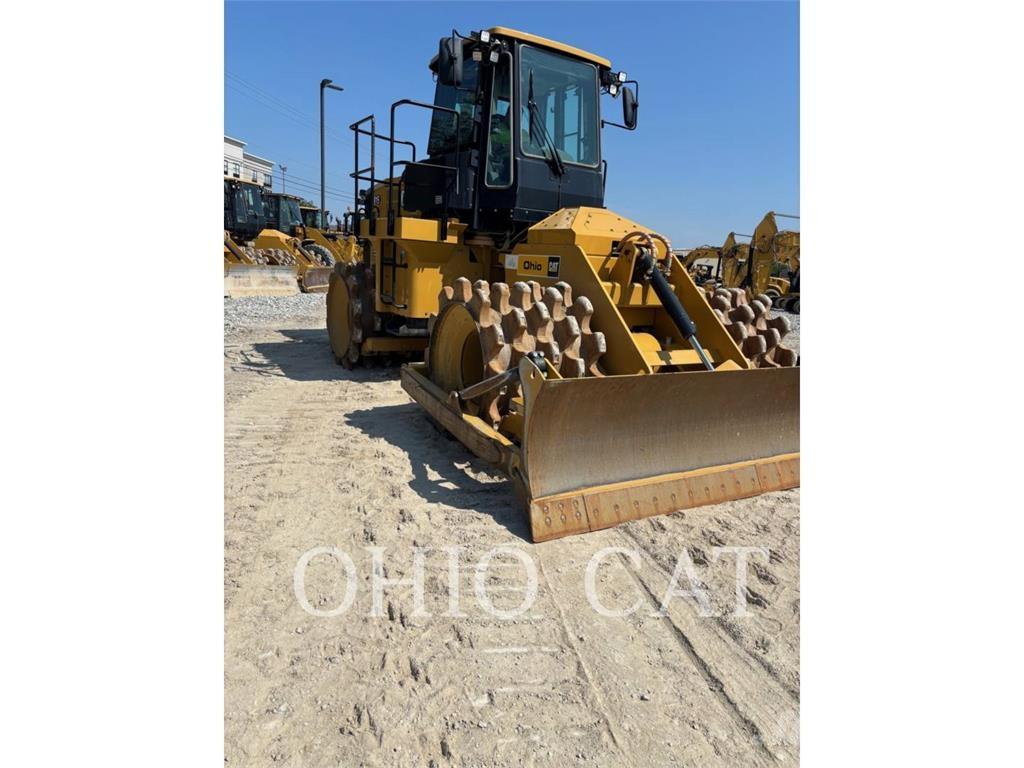 CAT 815 Compacteur de sol