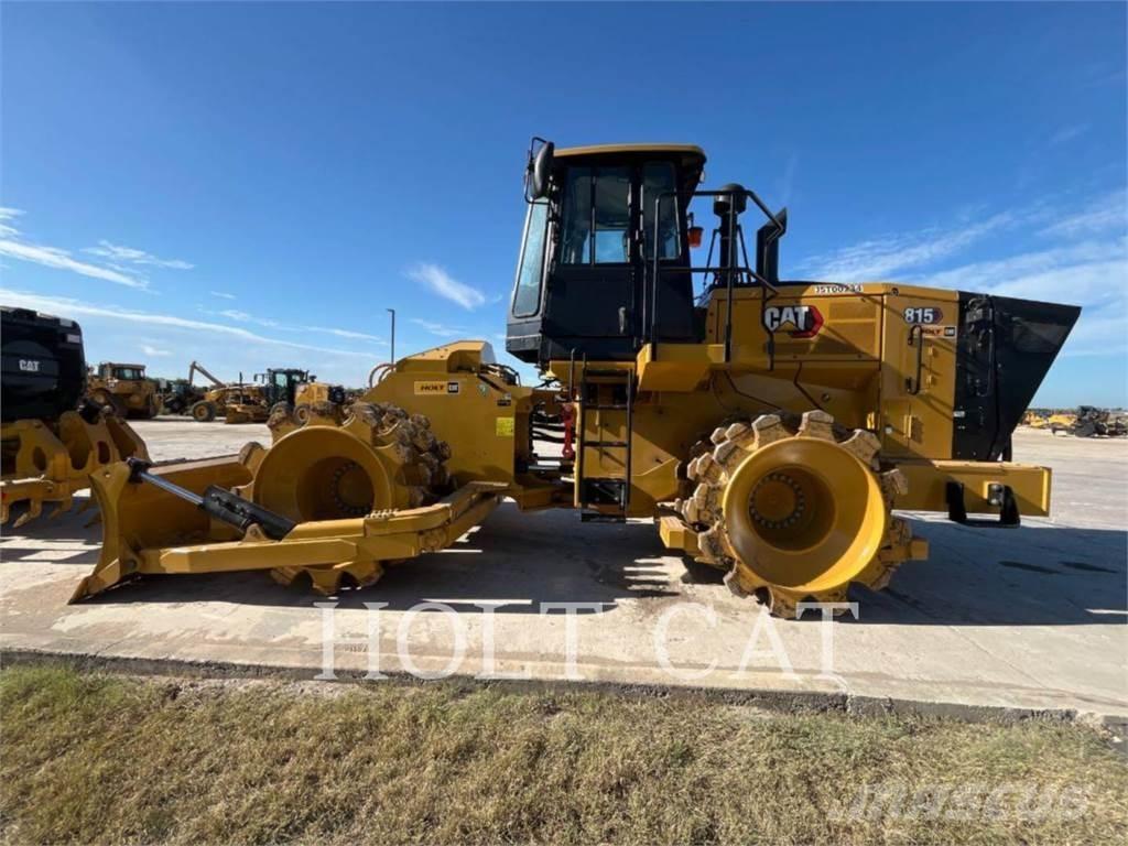 CAT 815 Compacteur de sol