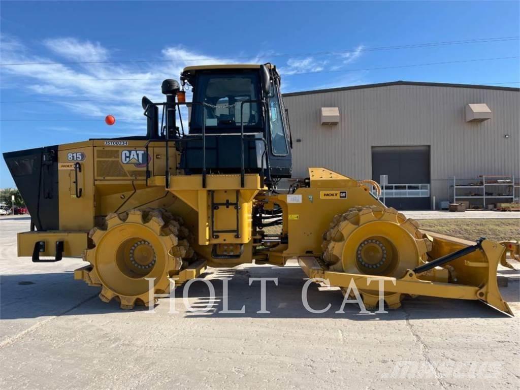 CAT 815 Compacteur de sol