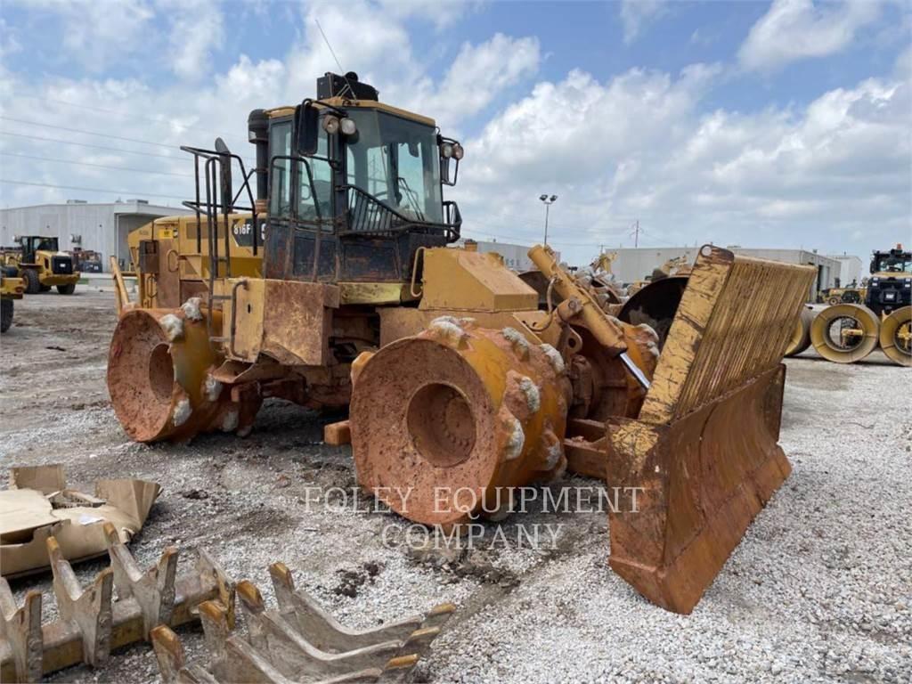 CAT 816F2 Compacteur de sol