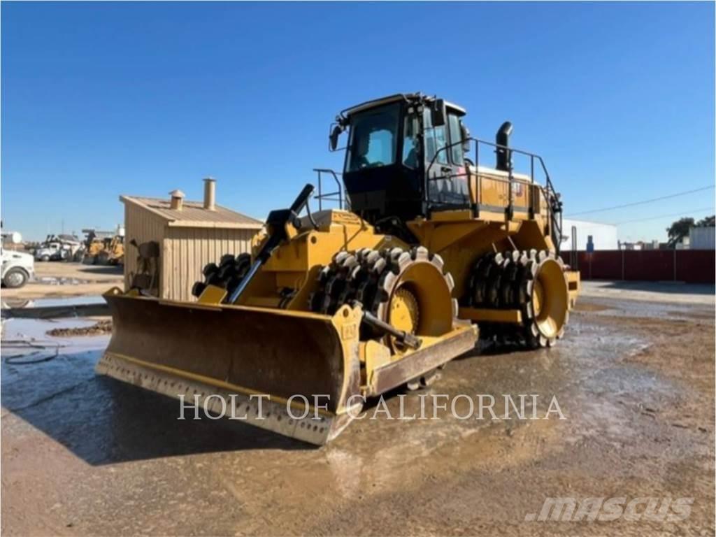 CAT 825K Compacteur de sol