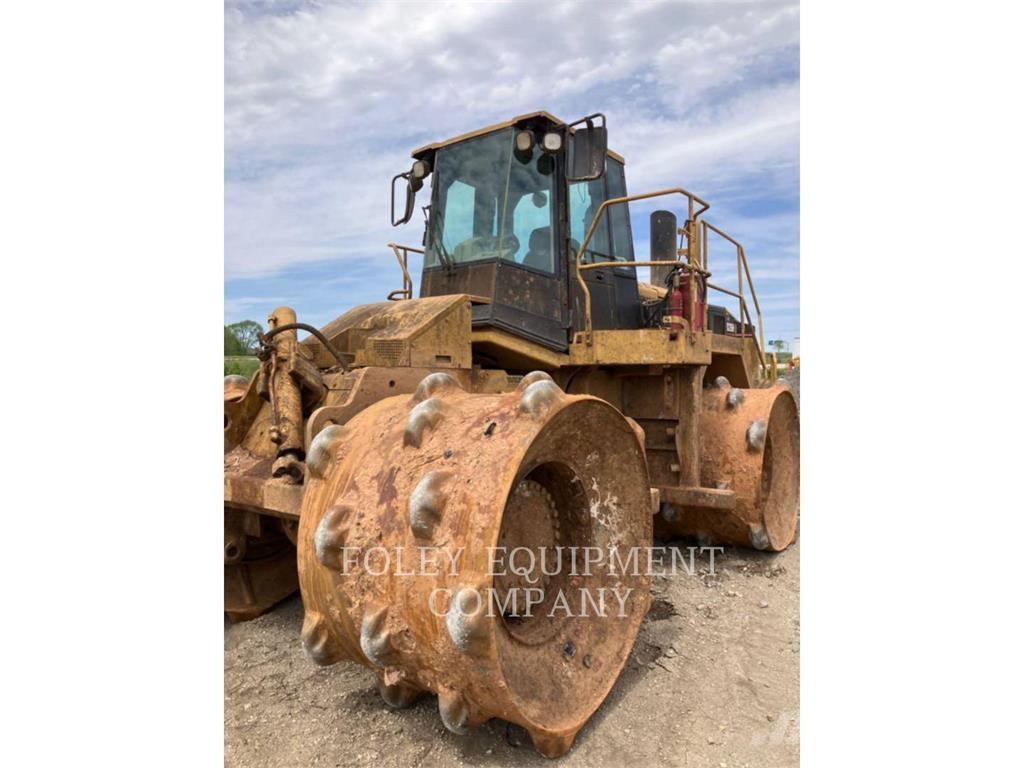 CAT 826H Compacteur de sol