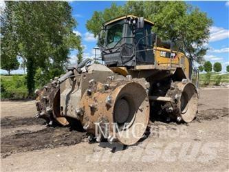 CAT 826K Compacteur de sol