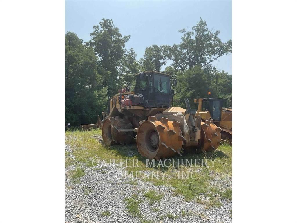 CAT 826K Compacteur de sol