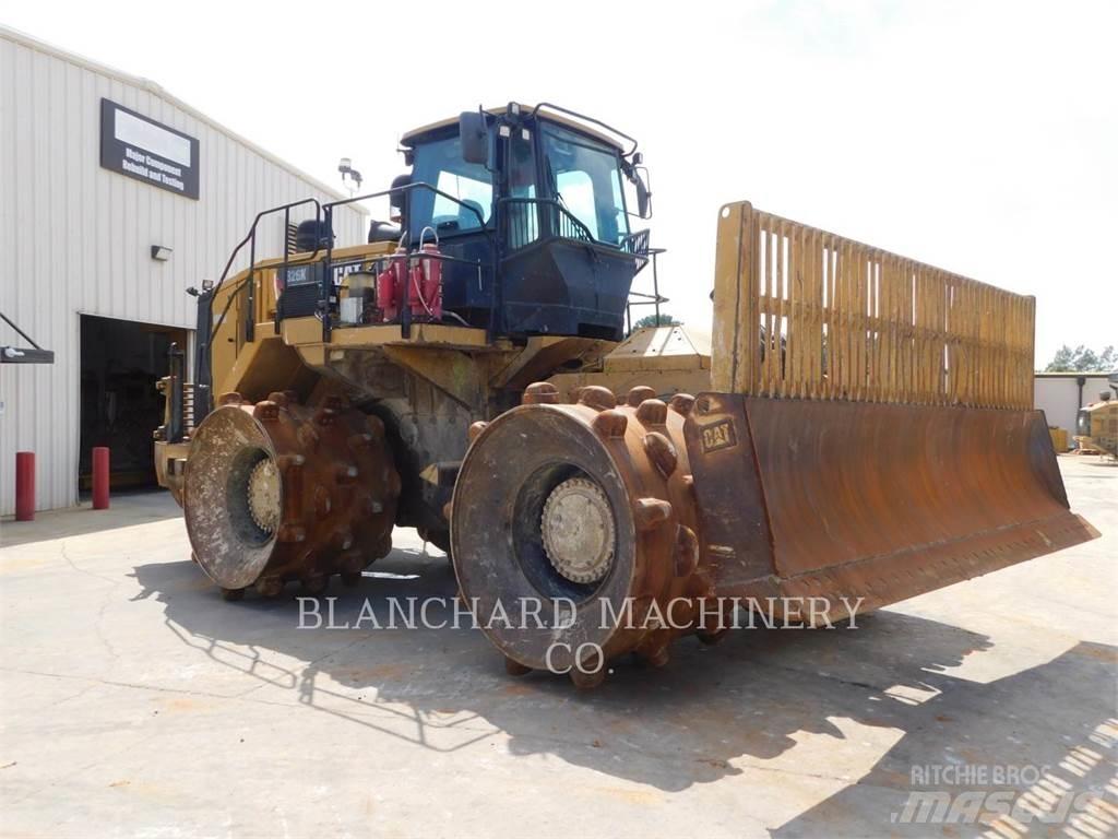 CAT 826K Compacteur de sol