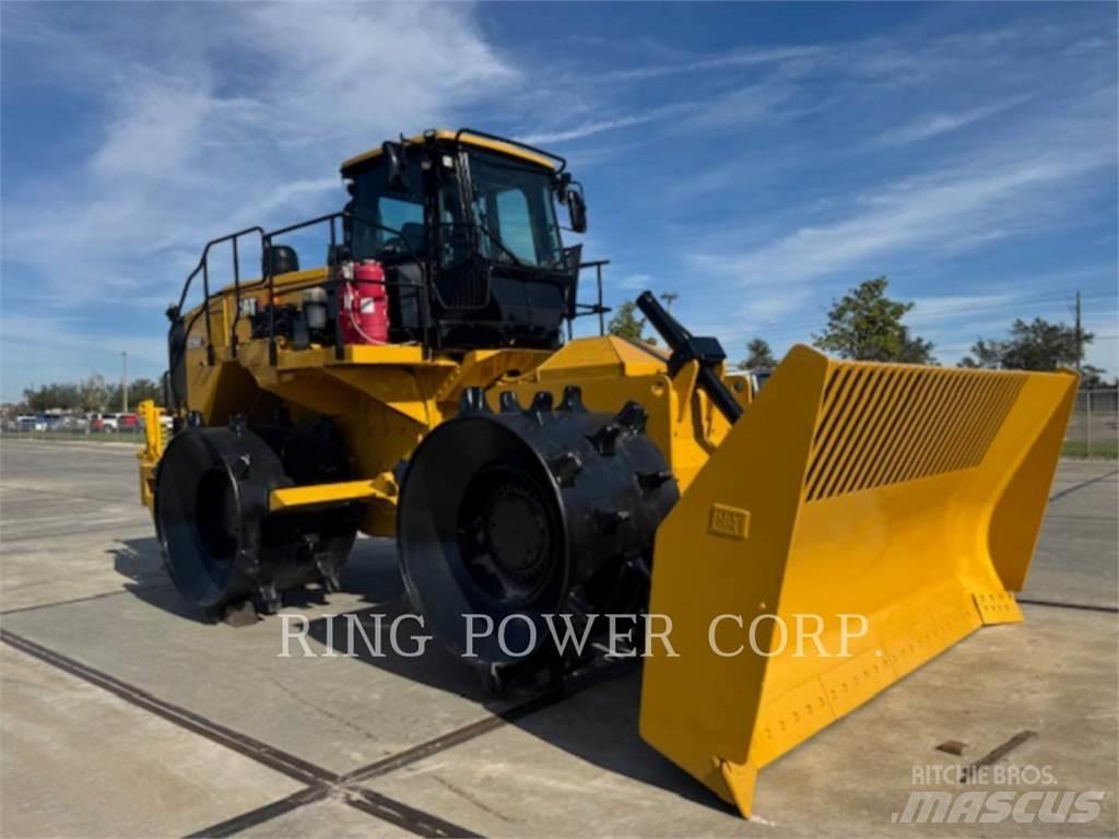 CAT 826K Compacteur de sol
