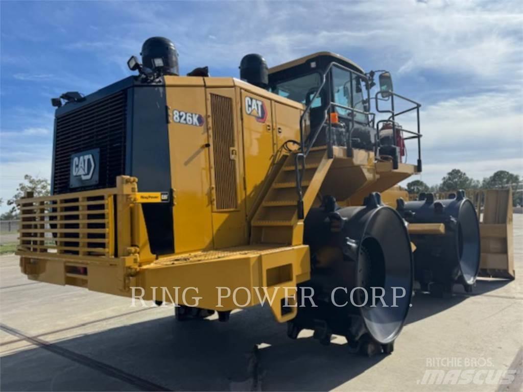 CAT 826K Compacteur de sol