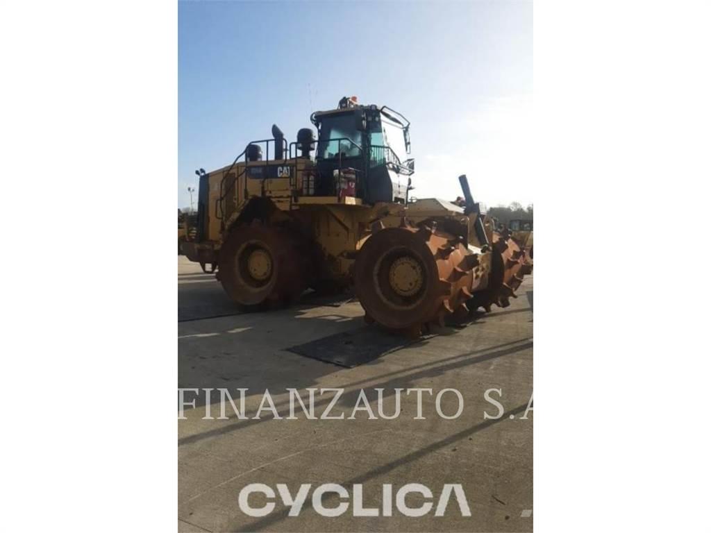CAT 826K Compacteur de sol