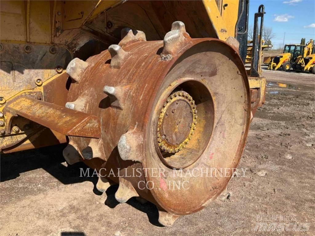 CAT 826K Compacteur de sol