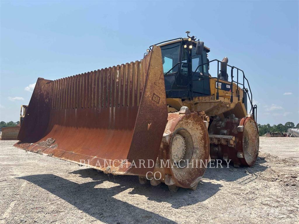 CAT 826K Compacteur de sol