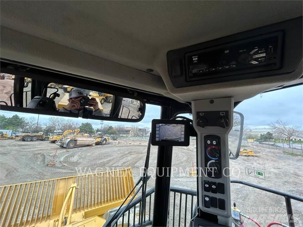 CAT 836K Chargeuse sur pneus