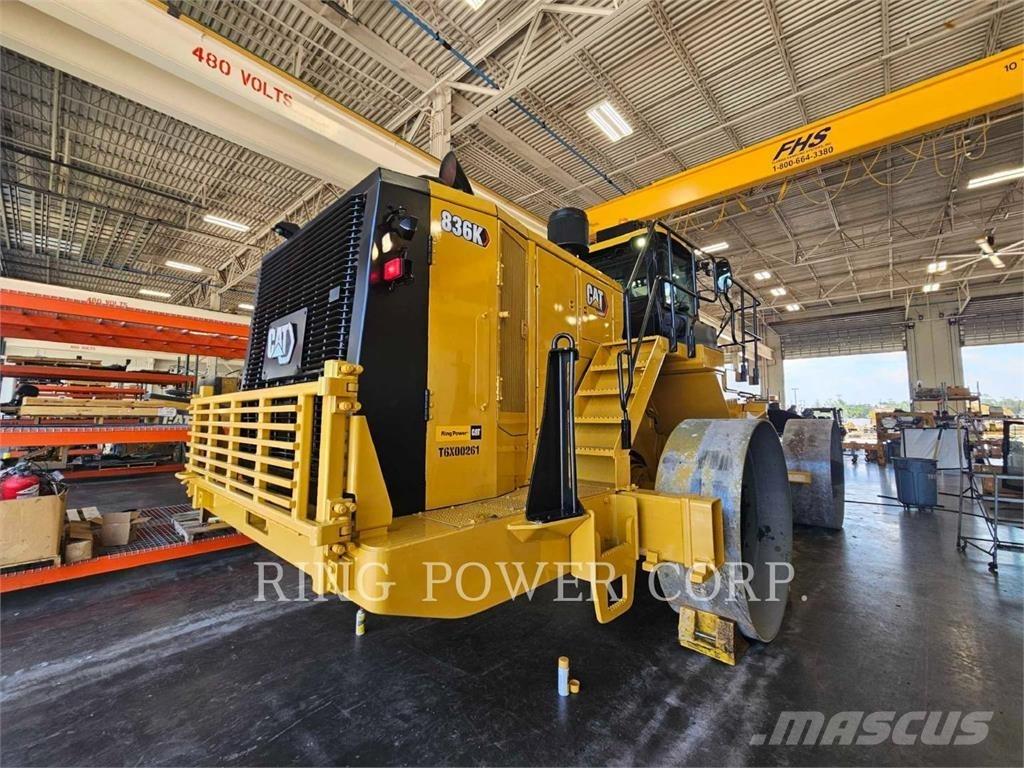 CAT 836K Compacteur de sol