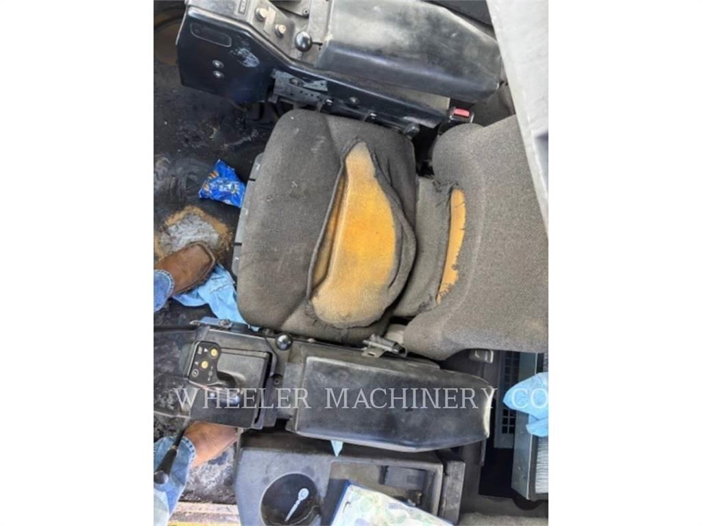 CAT 844 U Bouteurs sur roues
