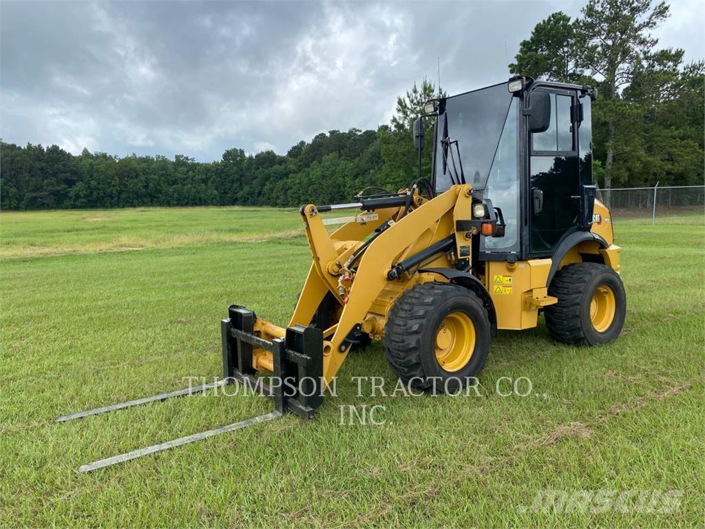 CAT 903 D Chargeuse sur pneus