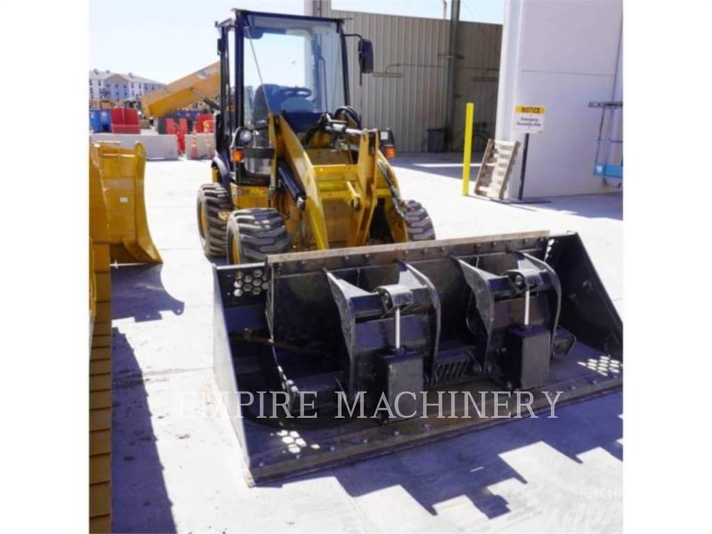 CAT 903C2 Chargeuse sur pneus