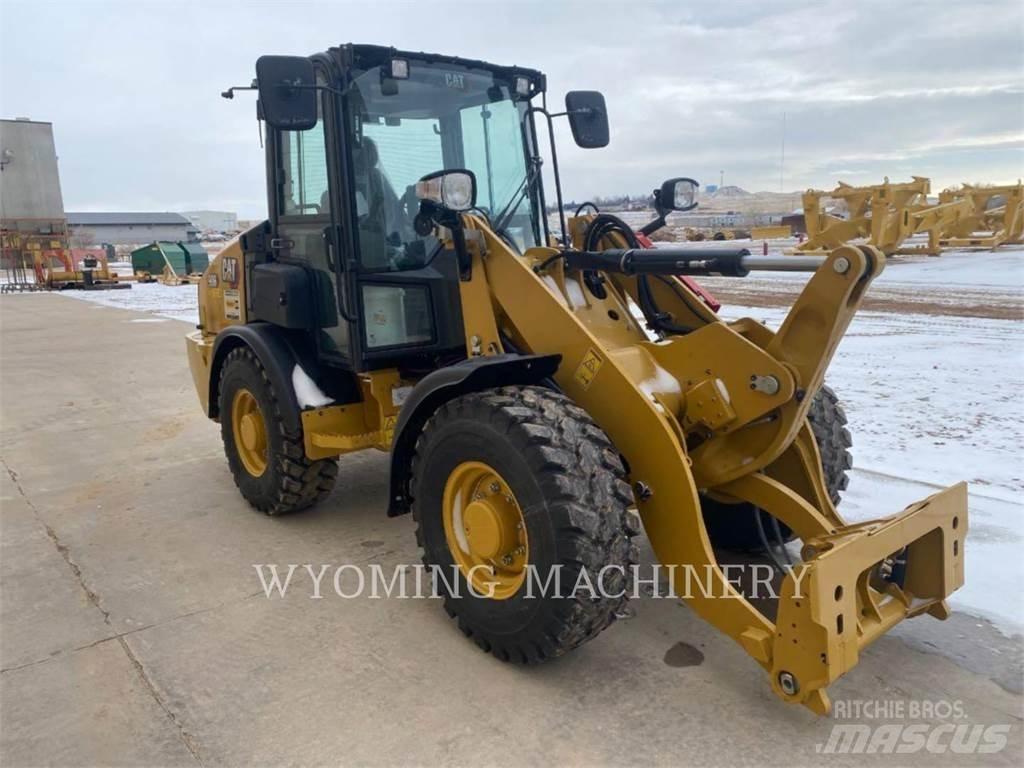 CAT 906 Chargeuse sur pneus