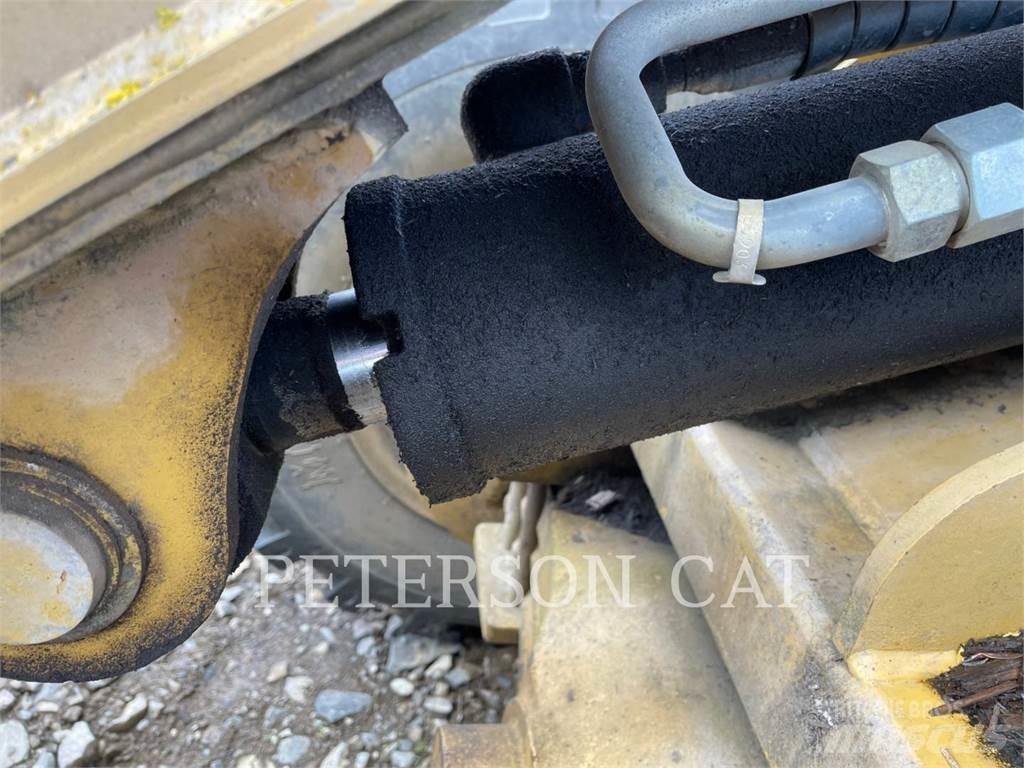 CAT 906 Chargeuse sur pneus
