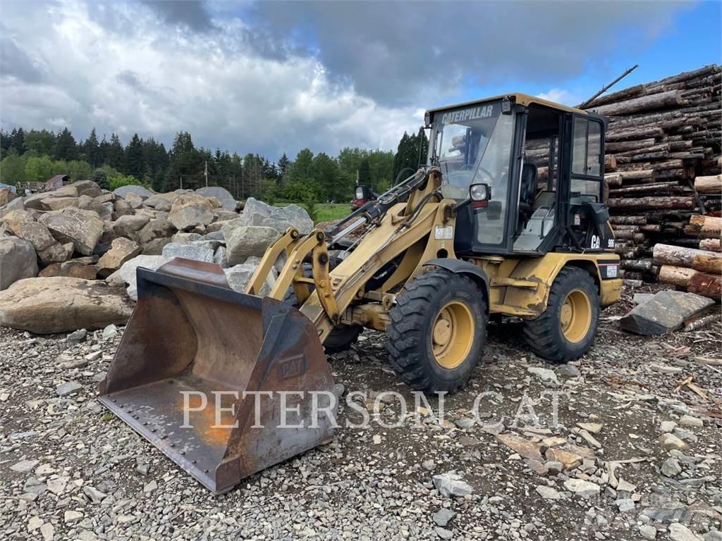 CAT 906 Chargeuse sur pneus