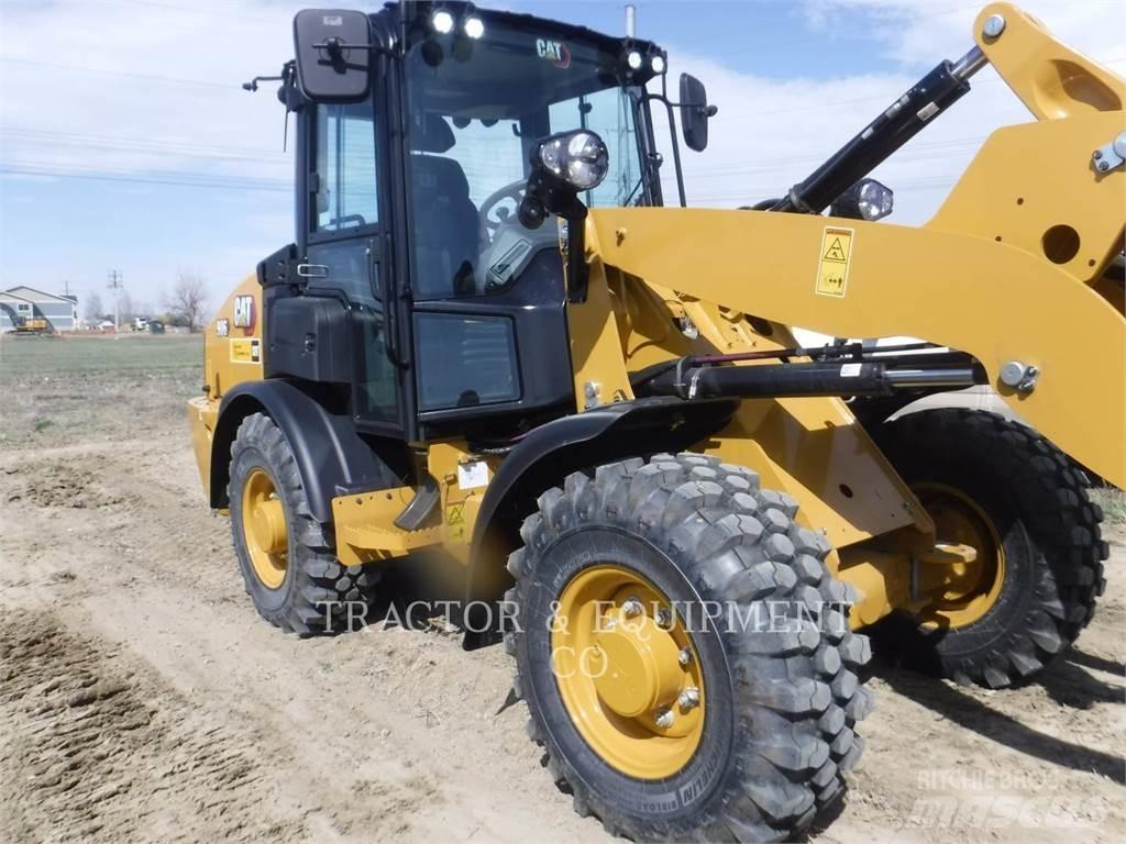CAT 906 Chargeuse sur pneus