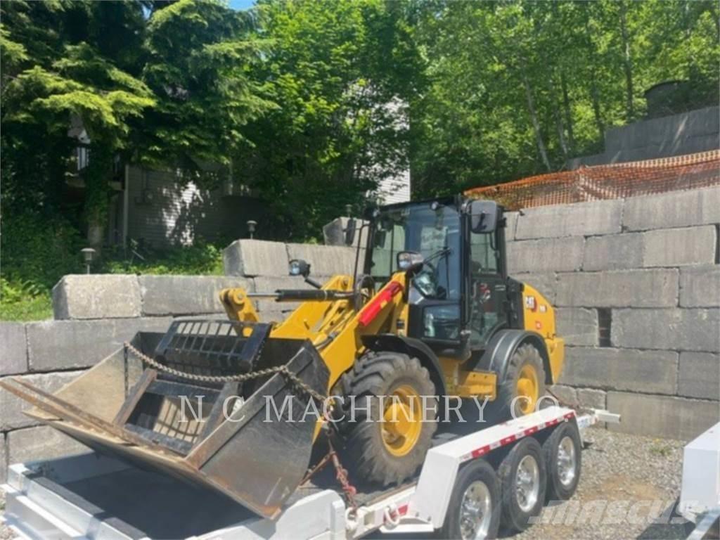 CAT 906 Chargeuse sur pneus