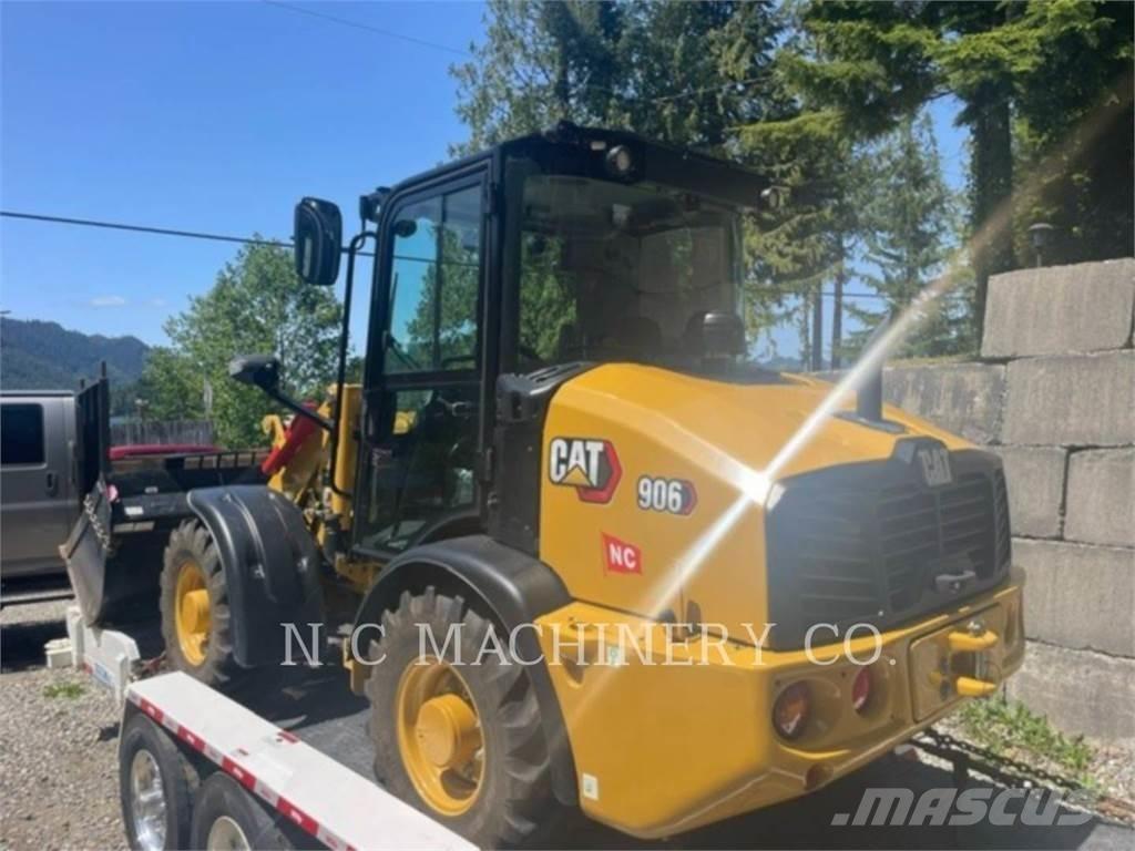 CAT 906 Chargeuse sur pneus