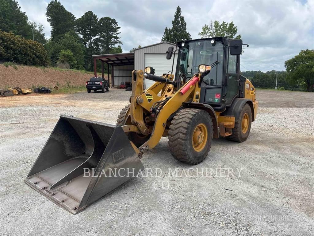 CAT 906 Chargeuse sur pneus